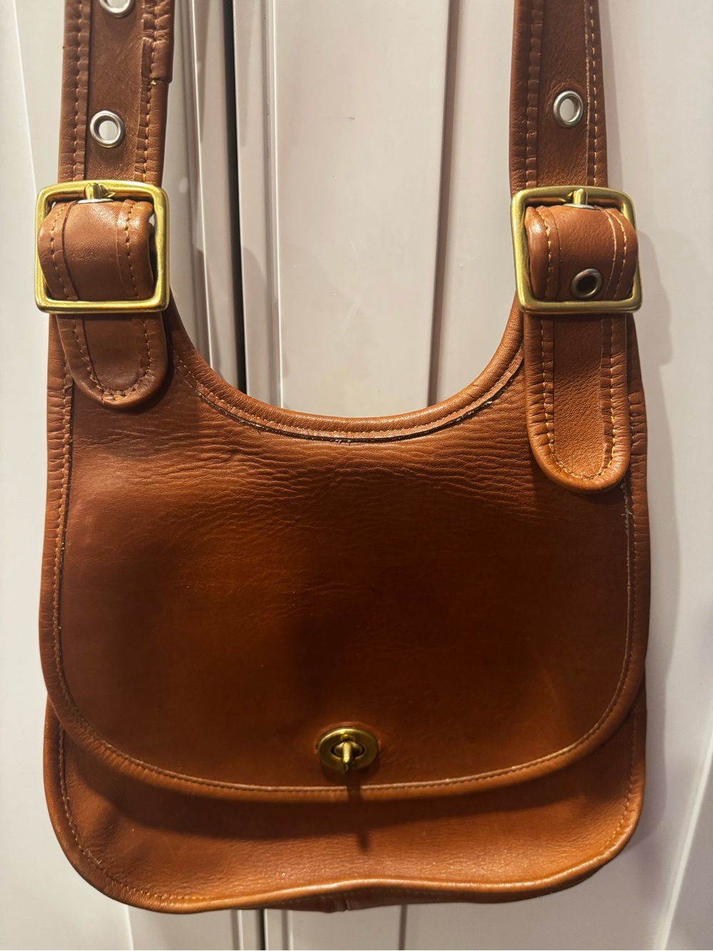 Coach 9988 RARE MEDIUM Vintage 90's Cognac Crescent Saddle Bag - Picture 3 of 13